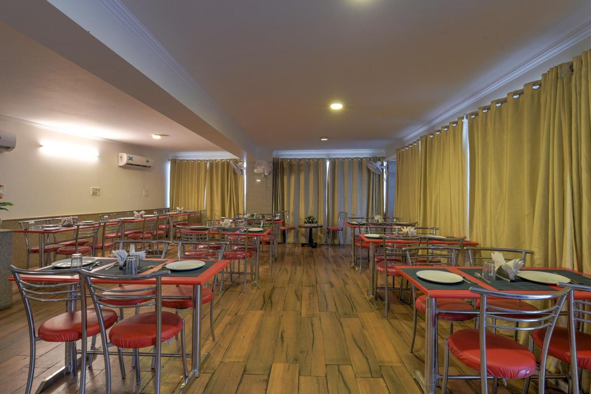 Airport Hotel Mahal Нью-Делі Екстер'єр фото